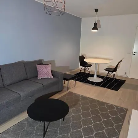 Quiet, Spacious Two-room Near The Train Station * Oulu